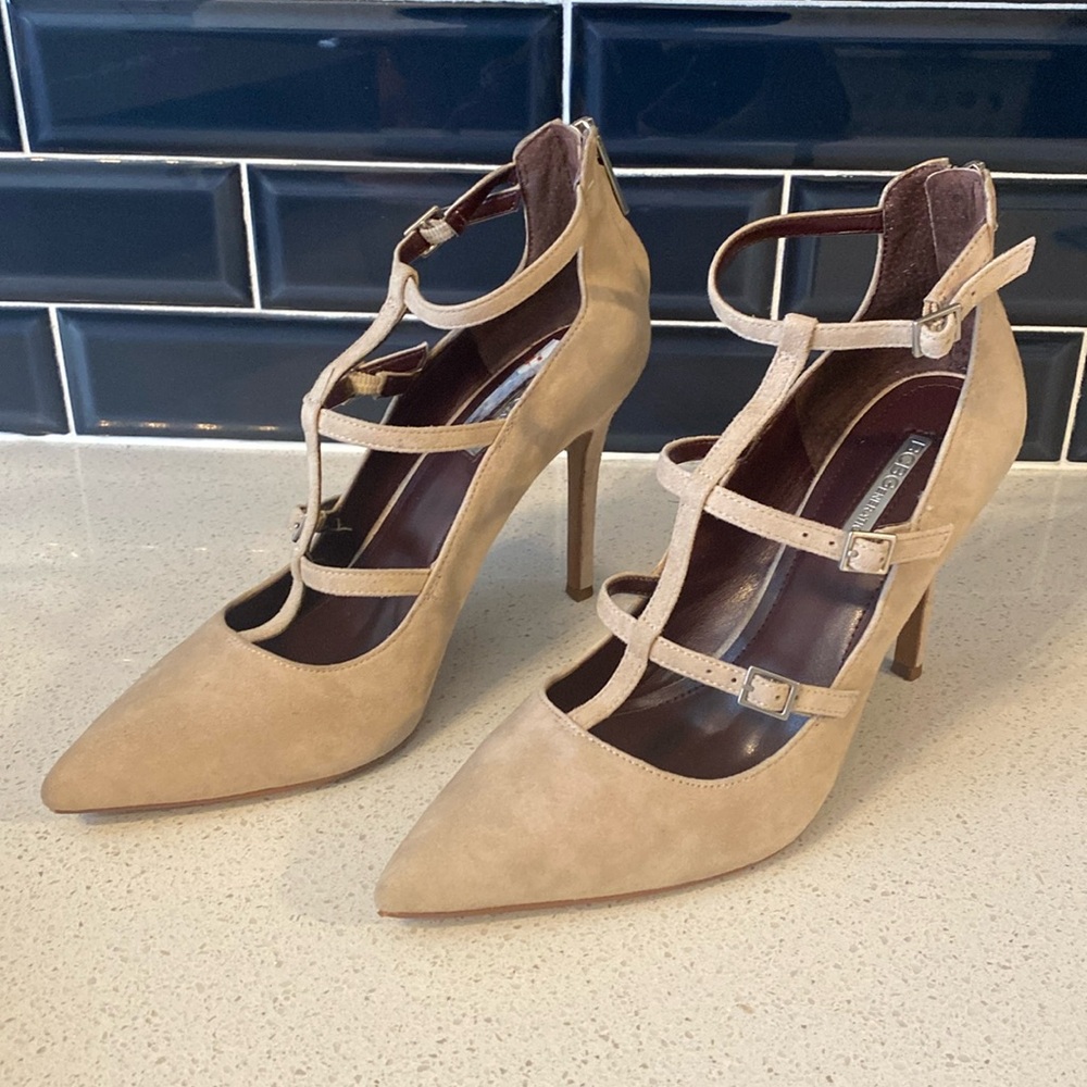 BCBGeneration tan suede heels Size 9